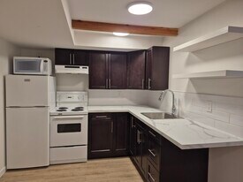 1491 Government St in Penticton, BC - Building Photo