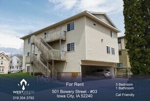 501 Bowery St in Iowa City, IA - Building Photo