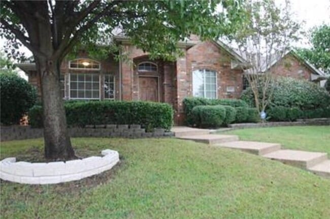 property at 5809 Concord Ln