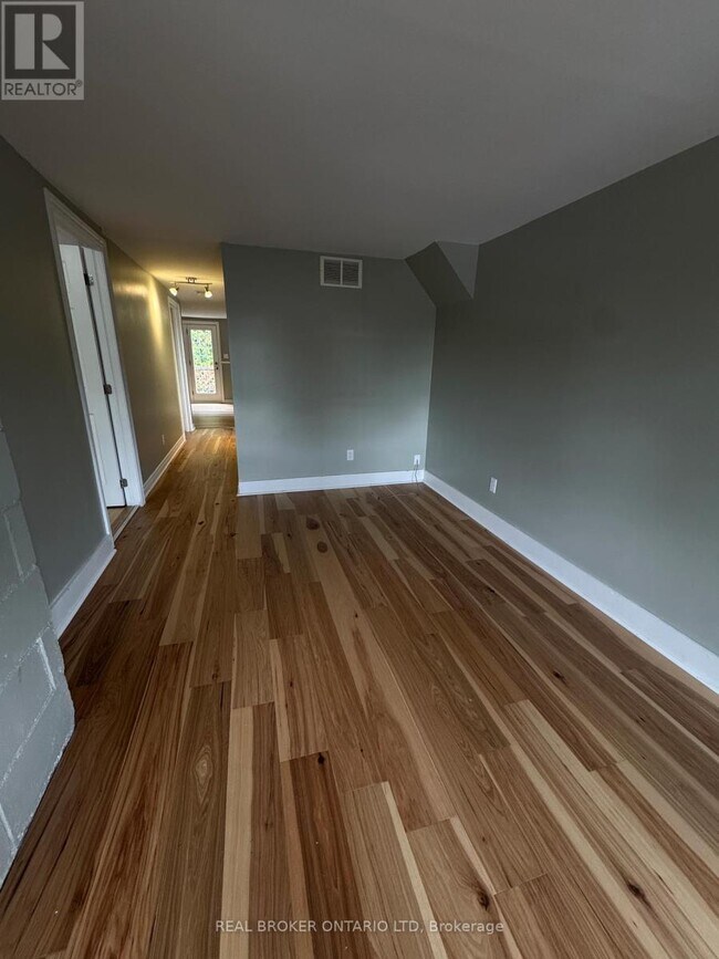 2 Norfolk County Rd in Norfolk, ON - Building Photo - Building Photo