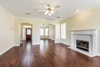 18402 Deer Crossing Dr in Humble, TX - Building Photo - Building Photo