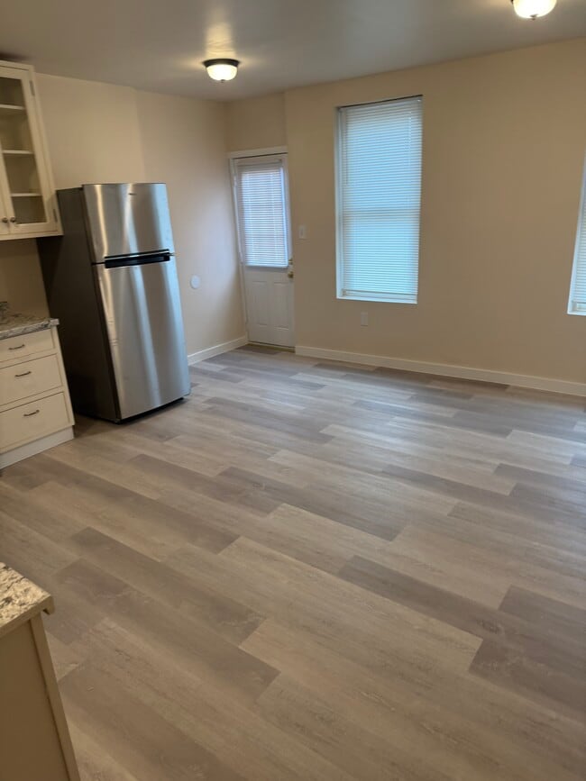 215 W Lafayette St, Unit First floor in Norristown, PA - Building Photo - Building Photo