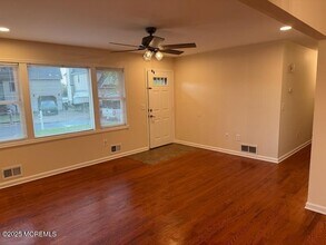 165 Susan St in Toms River, NJ - Building Photo - Building Photo