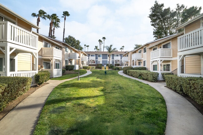 Stonewood Apartment Homes