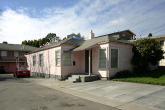 Lynde Street in Oakland, CA - Building Photo - Building Photo