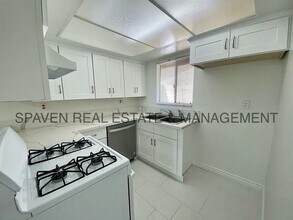 2891 Canyon Crest Dr in Riverside, CA - Building Photo - Building Photo