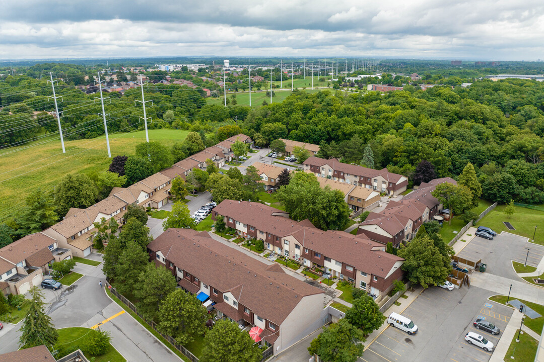 20 Livonia Pl in Toronto, ON - Building Photo