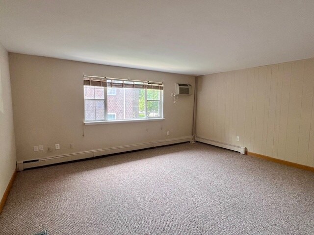 45 Jacqueline Rd, Unit 9 in Waltham, MA - Building Photo