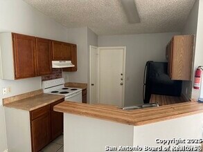 5514 Lochmoor in San Antonio, TX - Building Photo - Building Photo