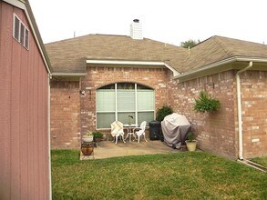 19639 Chestnut Brook Ct in Houston, TX - Building Photo - Building Photo