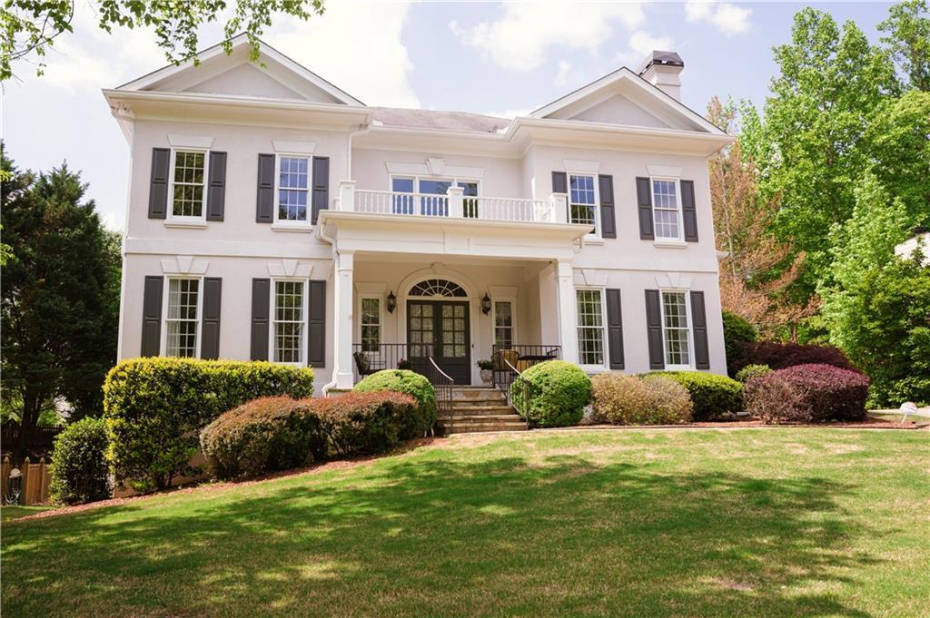 605 Lake Medlock Dr in Alpharetta, GA - Building Photo