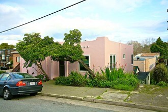 403 Napa St in Sausalito, CA - Building Photo - Building Photo