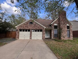88 W Rainbow Ridge Cir in Spring, TX - Building Photo