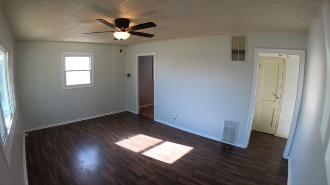 228 Bonnie Ln in Louisville, KY - Building Photo - Building Photo