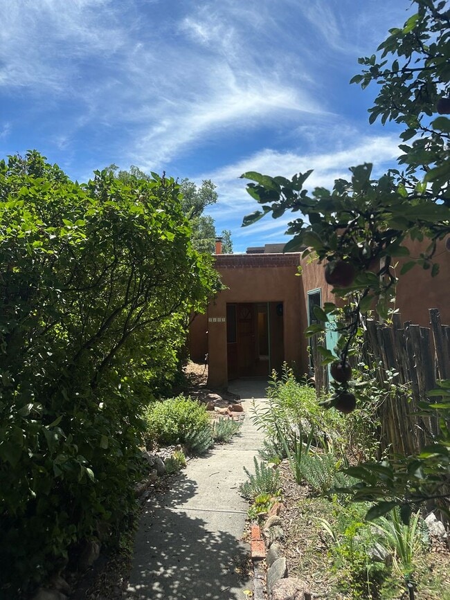 218 Mckenzie St in Santa Fe, NM - Building Photo - Building Photo