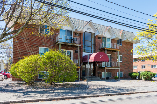 Maplewood Condominium in Framingham, MA - Building Photo - Building Photo