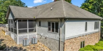29 Turkey Roost Ct in Hendersonville, NC - Building Photo - Building Photo