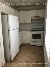 13759 Orange Sunset Dr-Unit -Unit 102 in Tampa, FL - Building Photo - Building Photo