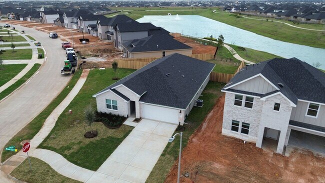 31103 Warwick Coast Ct in Fulshear, TX - Building Photo - Building Photo