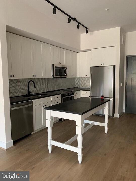 1339 E St SE in Washington, DC - Foto de edificio