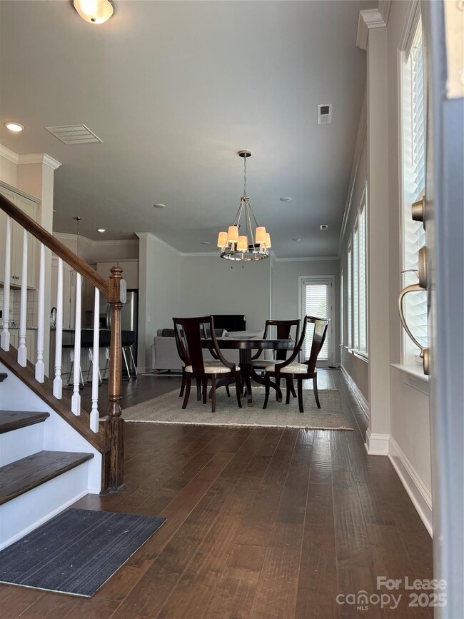 9735 Briarwick Ln in Charlotte, NC - Foto de edificio - Building Photo
