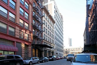 18 Jay St in New York, NY - Building Photo - Building Photo