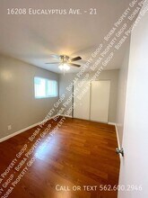 16208 Eucalyptus Ave in Bellflower, CA - Foto de edificio - Building Photo