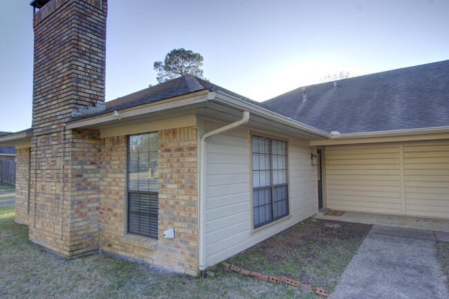 5805 Sidney Dr in Texarkana, TX - Building Photo - Building Photo