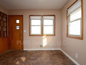 7761 Highland St in Ralston, NE - Building Photo - Building Photo