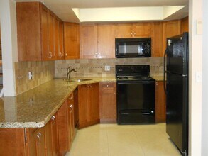 3955 Village Dr-Unit -A in Delray Beach, FL - Building Photo - Building Photo