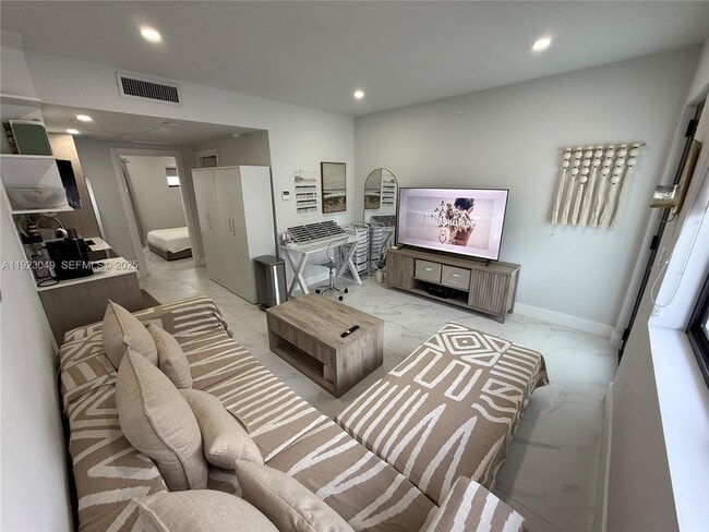 944 Jefferson Ave in Miami Beach, FL - Building Photo - Building Photo