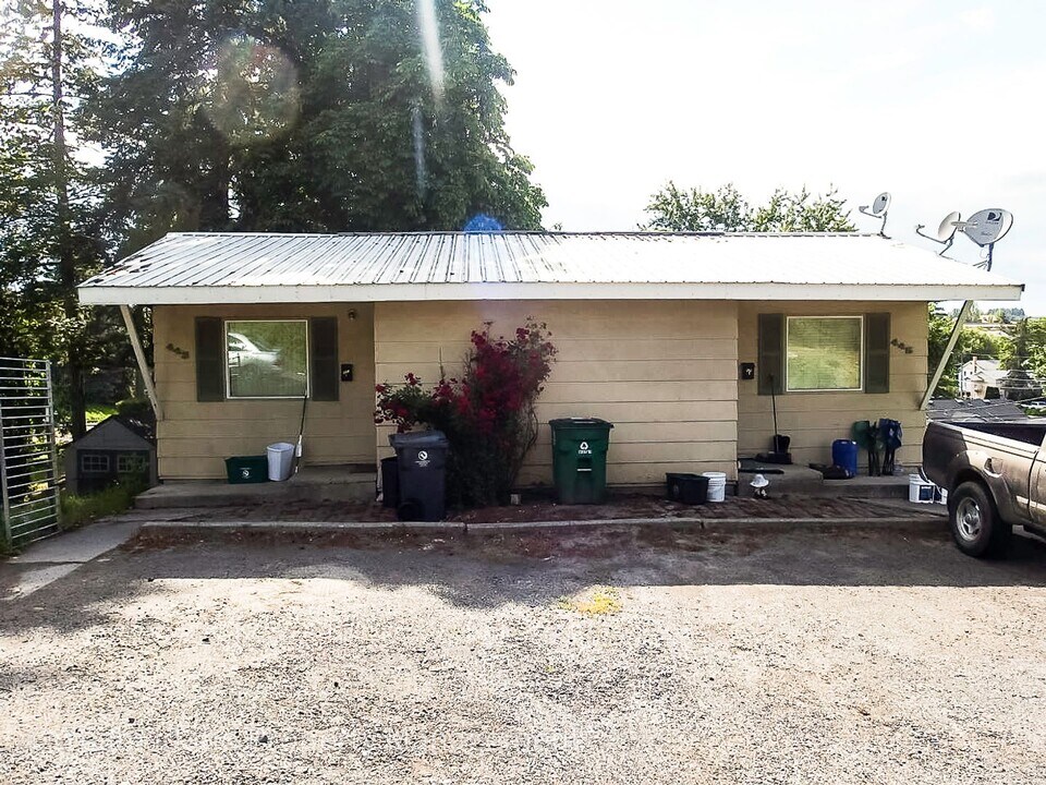 443 N Van Buren St-Unit -443 N. Van Buren in Moscow, ID - Building Photo