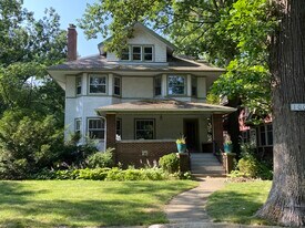 1005 Ashland Ave in Wilmette, IL - Building Photo