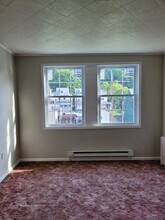 582 Sunbury St in Minersville, PA - Foto de edificio - Building Photo