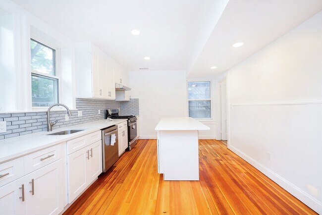 5 Chauncy St in Cambridge, MA - Building Photo - Building Photo