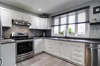 94 Emperor St in Ajax, ON - Building Photo - Building Photo