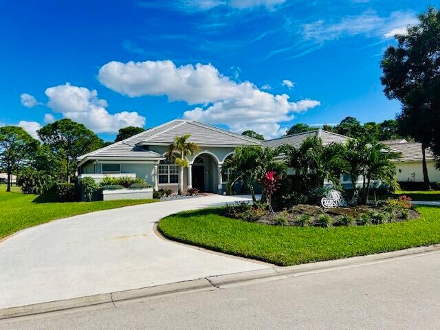 8204 Kiawah Trce in Port St. Lucie, FL - Building Photo - Building Photo