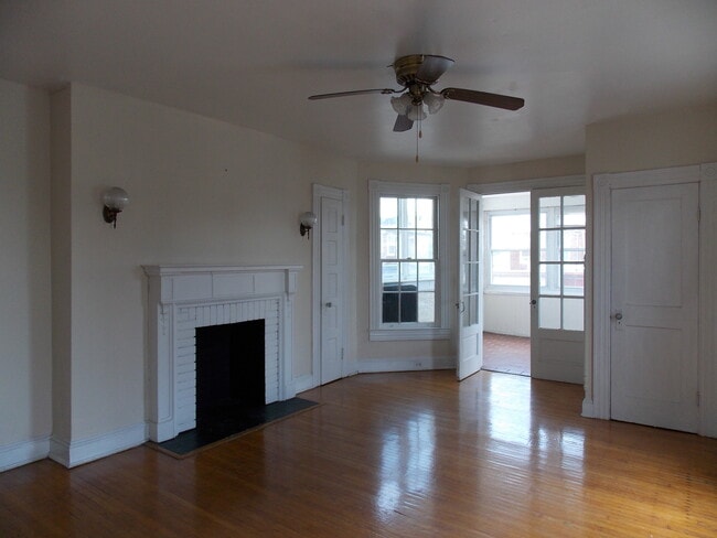 2833 St Paul St in Baltimore, MD - Building Photo - Building Photo