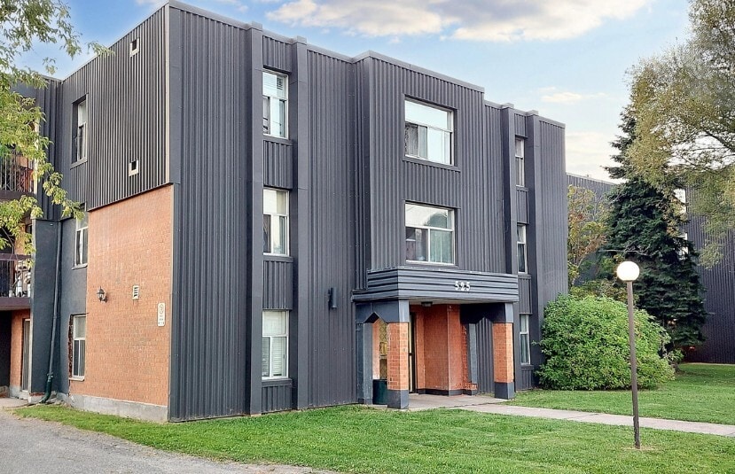 Cooper Heights Aptartment in Sault Ste Marie, ON - Building Photo