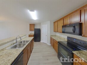 3204 Dizzy Dean Dr in Murfreesboro, TN - Foto de edificio - Building Photo