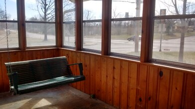 1601 W Broadway in Columbia, MO - Building Photo - Building Photo