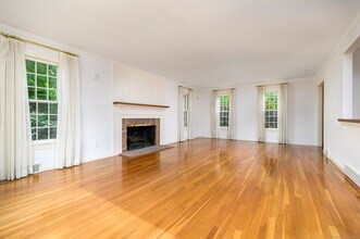 6 Baldwin Pl in Westport, CT - Building Photo - Building Photo