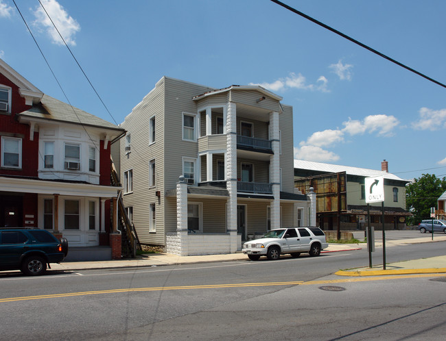 401 S Potomac St in Hagerstown, MD - Foto de edificio - Building Photo