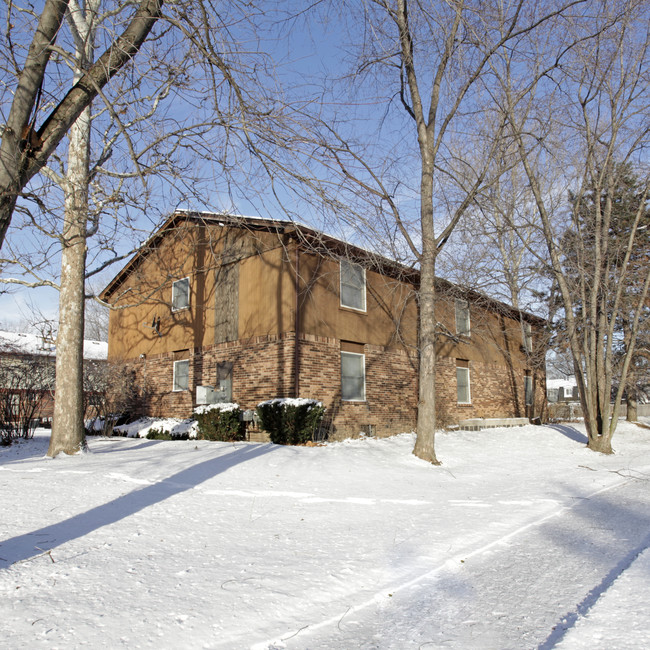 Chestnut Oaks in Southfield, MI - Building Photo - Building Photo