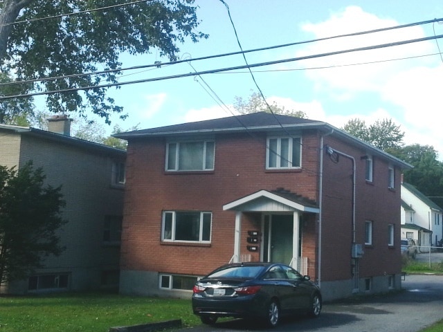 property at 46 Collingwood St