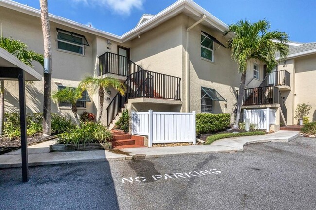 4660 Ocean Blvd in Sarasota, FL - Building Photo - Building Photo