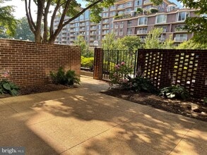 520 N St SW in Washington, DC - Foto de edificio - Building Photo