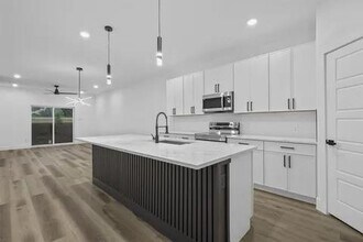2703 Birmingham Ave in Dallas, TX - Building Photo - Building Photo