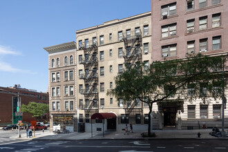 741 West End Ave in New York, NY - Foto de edificio - Building Photo