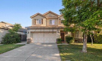 1137 St Croix Way in Manteca, CA - Building Photo